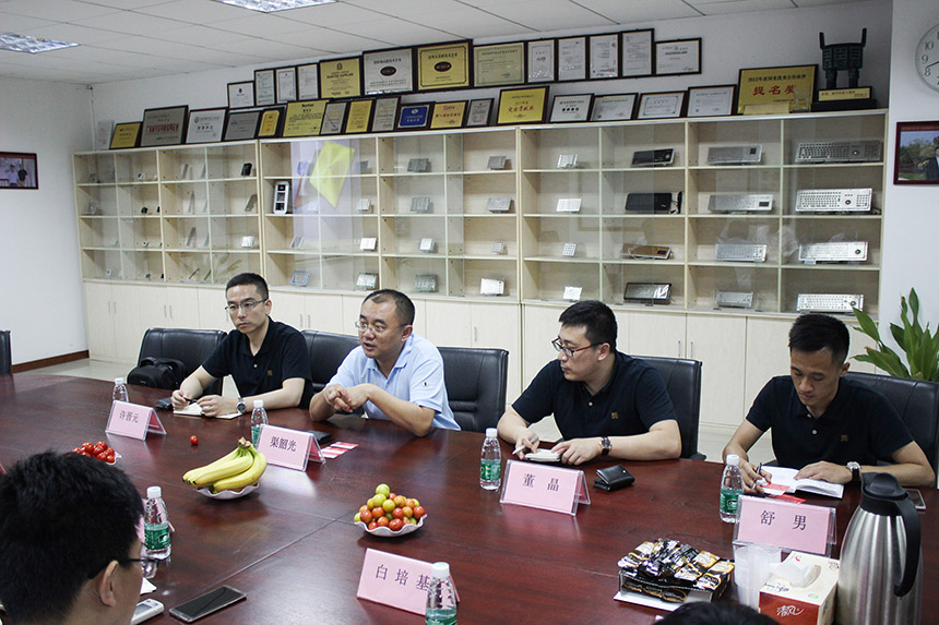 銀行卡檢測中心渠總經(jīng)理蒞臨旭子 (6).jpg 銀行卡檢測中心渠總經(jīng)理蒞臨旭子 (6).jpg