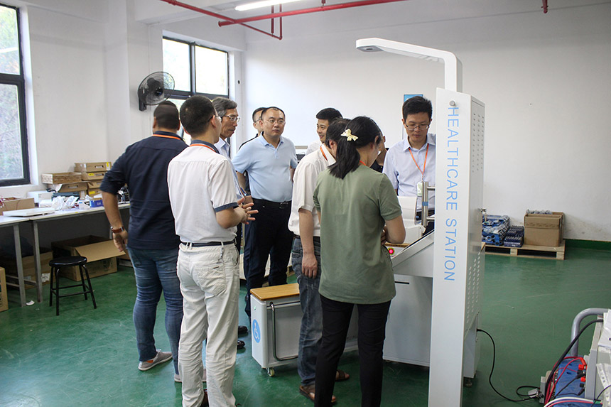 銀行卡檢測中心渠總經(jīng)理蒞臨旭子 (5).jpg 銀行卡檢測中心渠總經(jīng)理蒞臨旭子 (5).jpg