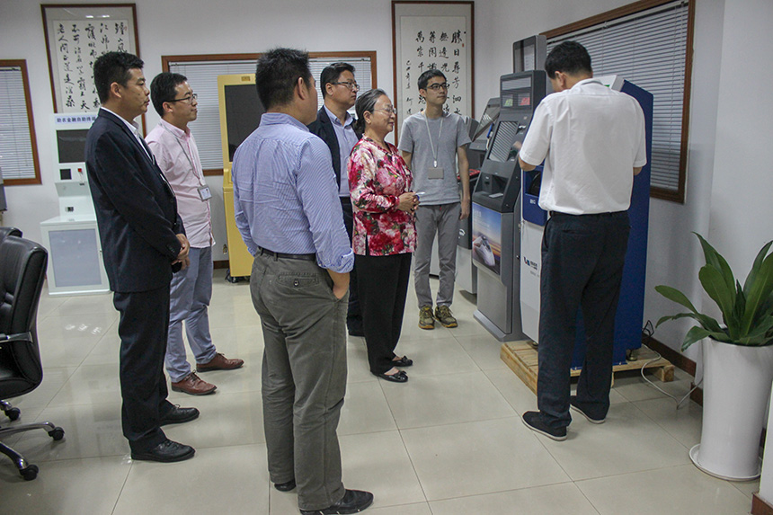 瑞展科技王梅董事長(zhǎng)、余守仁總經(jīng)理蒞臨旭子科技指導(dǎo)工作