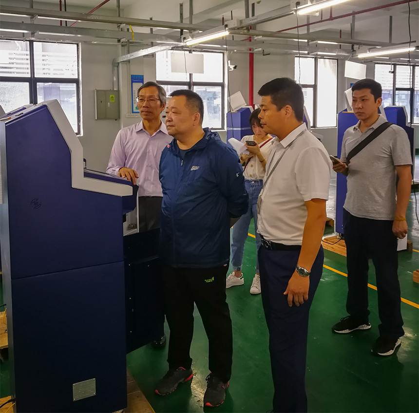 烏魯木齊甘泉堡經(jīng)濟技術(shù)開發(fā)區(qū)黨工委委員管委會副主任張北一行蒞臨旭子科技指導工作 烏魯木齊甘泉堡經(jīng)濟技術(shù)開發(fā)區(qū)黨工委委員管委會副主任張北一行蒞臨旭子科技指導工作